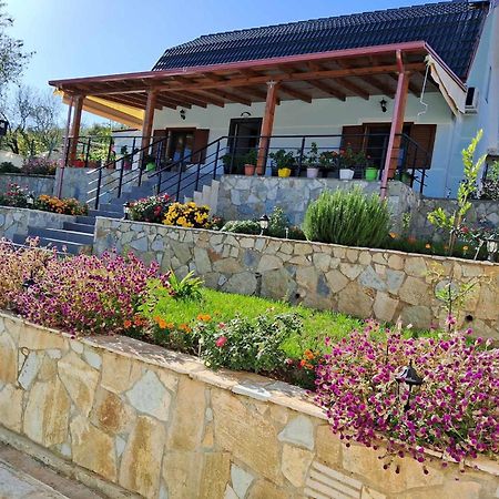 Villa Sana Rooms Permet Bagian luar foto