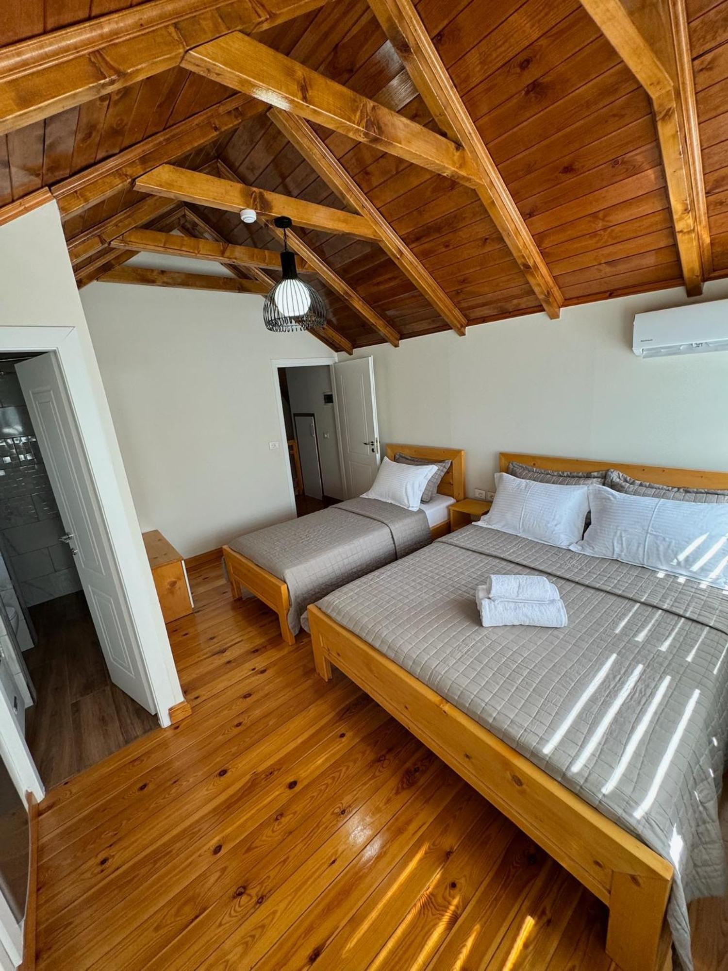 Villa Sana Rooms Permet Bagian luar foto