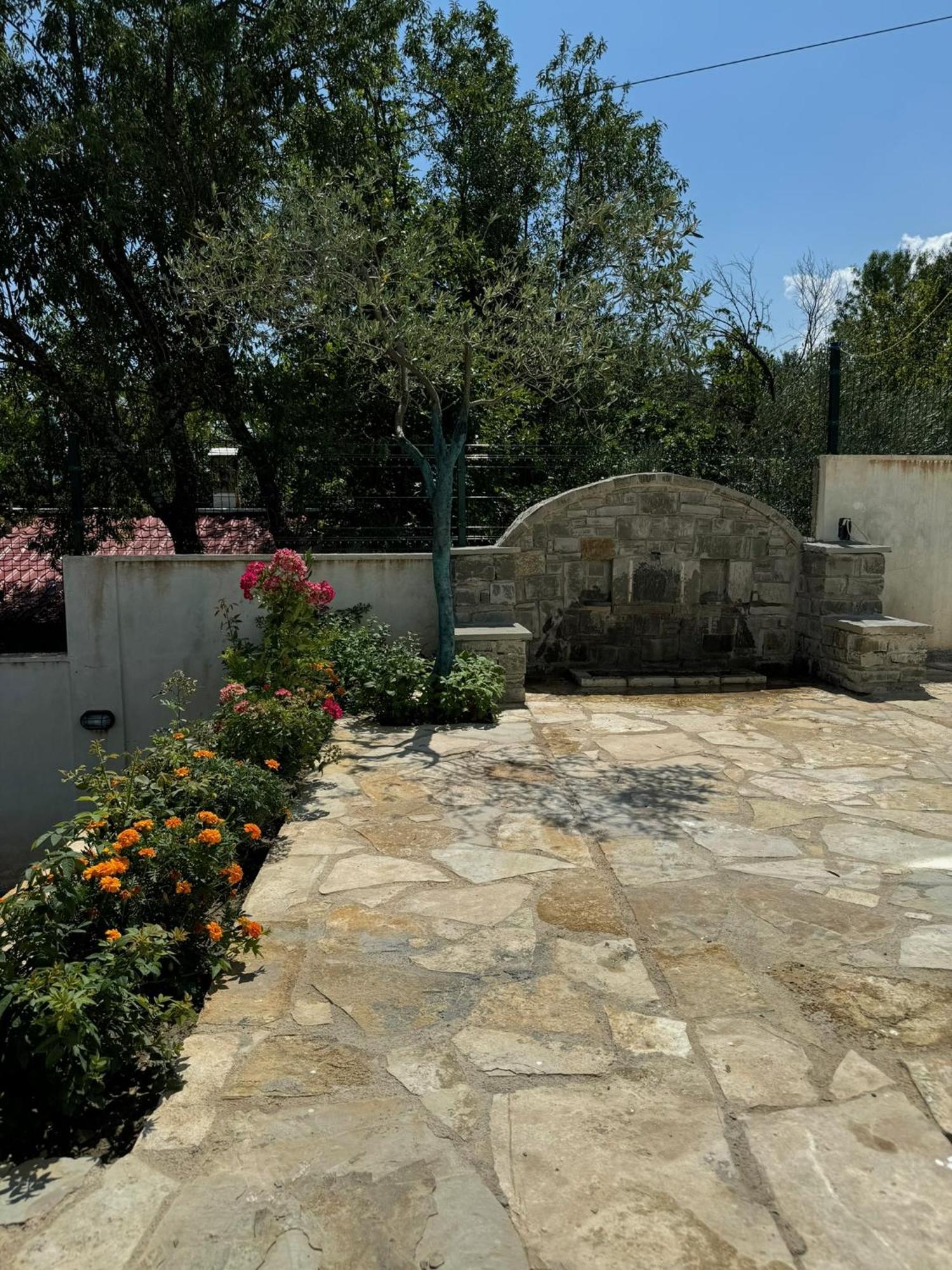 Villa Sana Rooms Permet Bagian luar foto